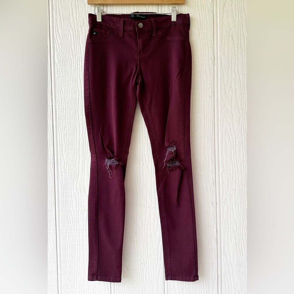 KanCan Distressed In Knee Skinny Jeans